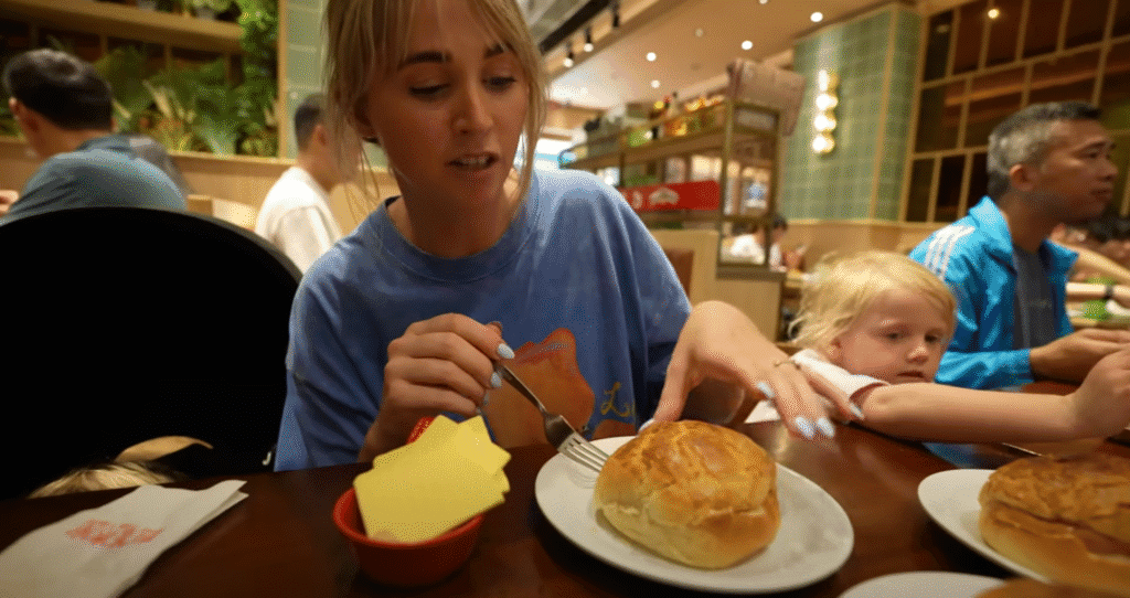 7 Tasty Reasons Hong Kong Street Food Steals the Show 6 image 10
